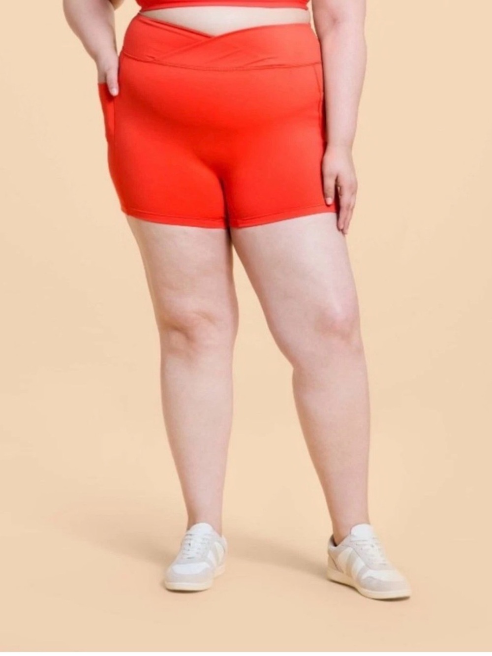 S99 NWT~Blogilates Crisscross Scrunch Pocketed Bike Shorts - Size: 3X